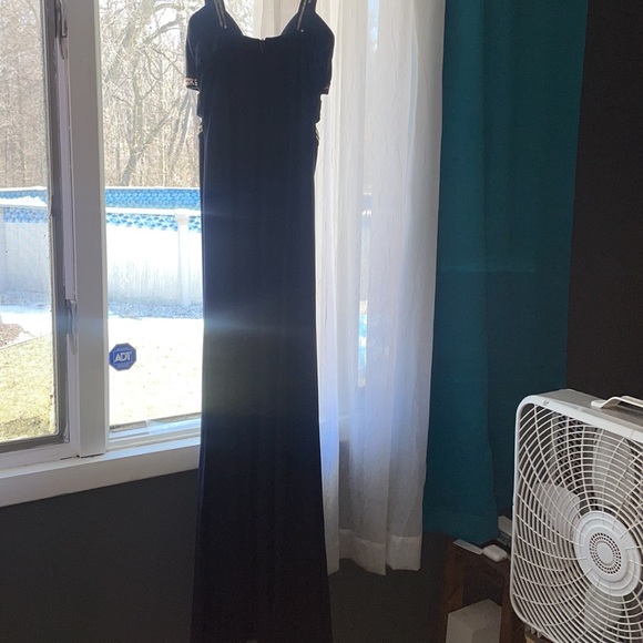 Worn once - Picture 2 of 2